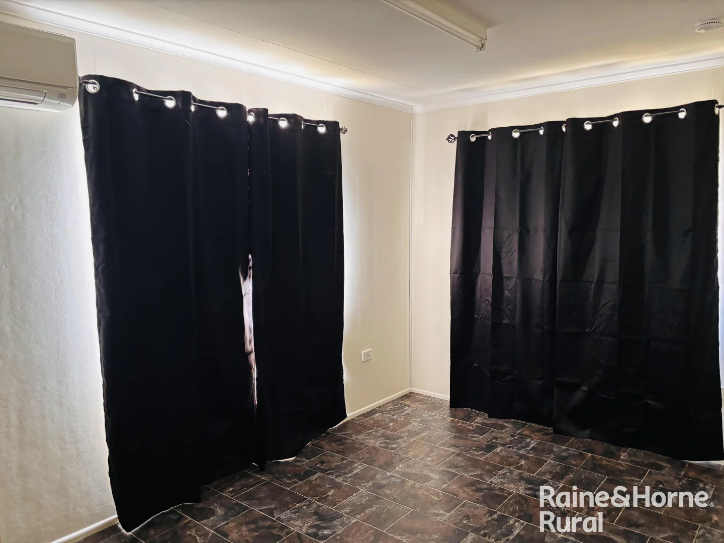 Additional image 5 of 60 Mcphie Street, Roma QLD 4455