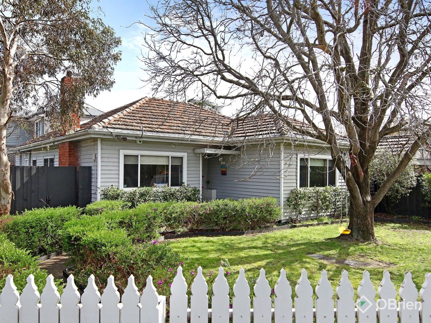3 bedrooms House in 17 Selworthy Avenue OAKLEIGH SOUTH VIC, 3167