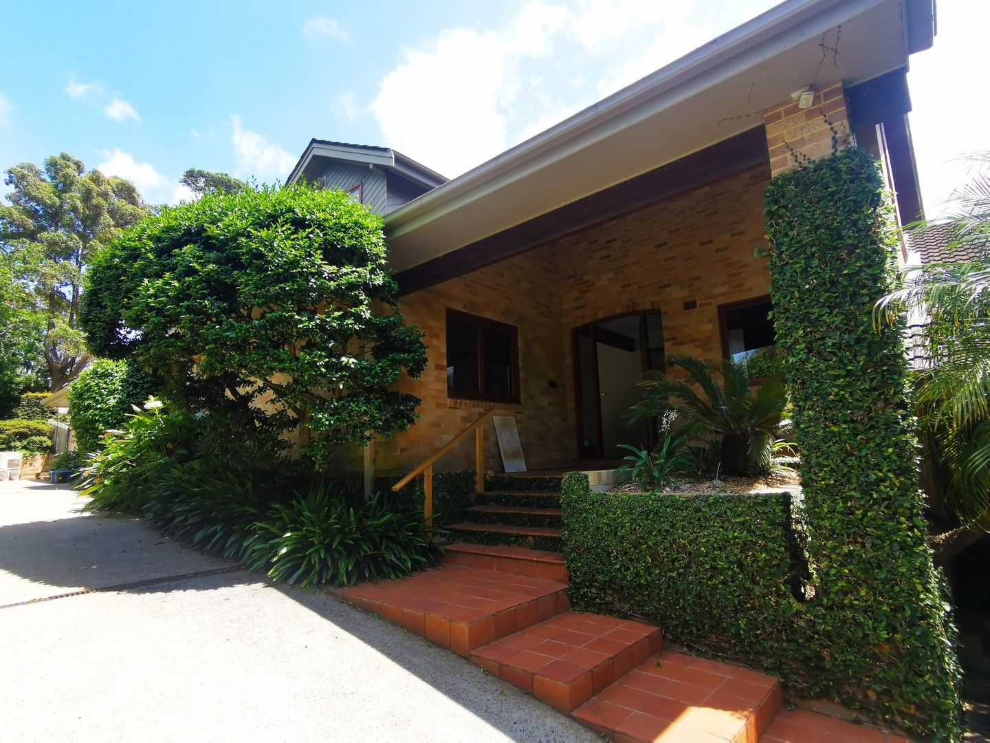 5 bedrooms House in 8 Charlton Avenue TURRAMURRA NSW, 2074