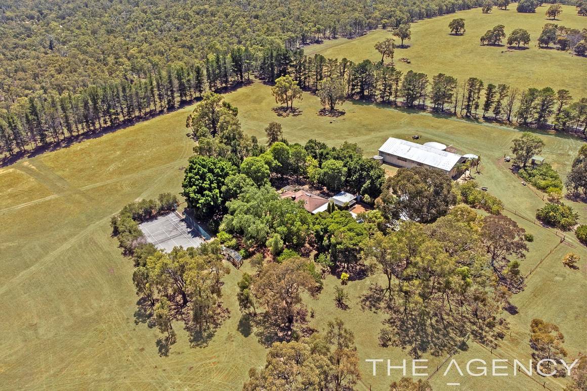 Picture of 198 Falls Heights, GIDGEGANNUP WA 6083