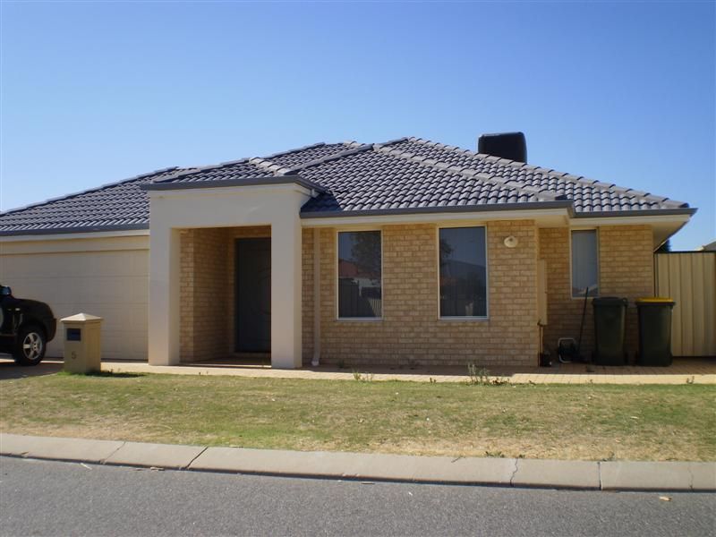 3 bedrooms House in 5 Gillen Way SUCCESS WA, 6164
