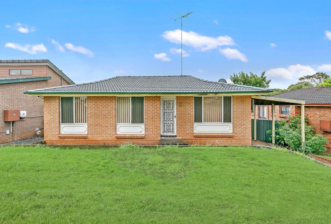 3 bedrooms House in 82 Madagascar Dr KINGS PARK NSW, 2148