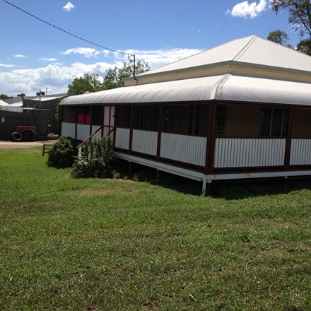 17 Yaldwyn Street, Taroom QLD 4420