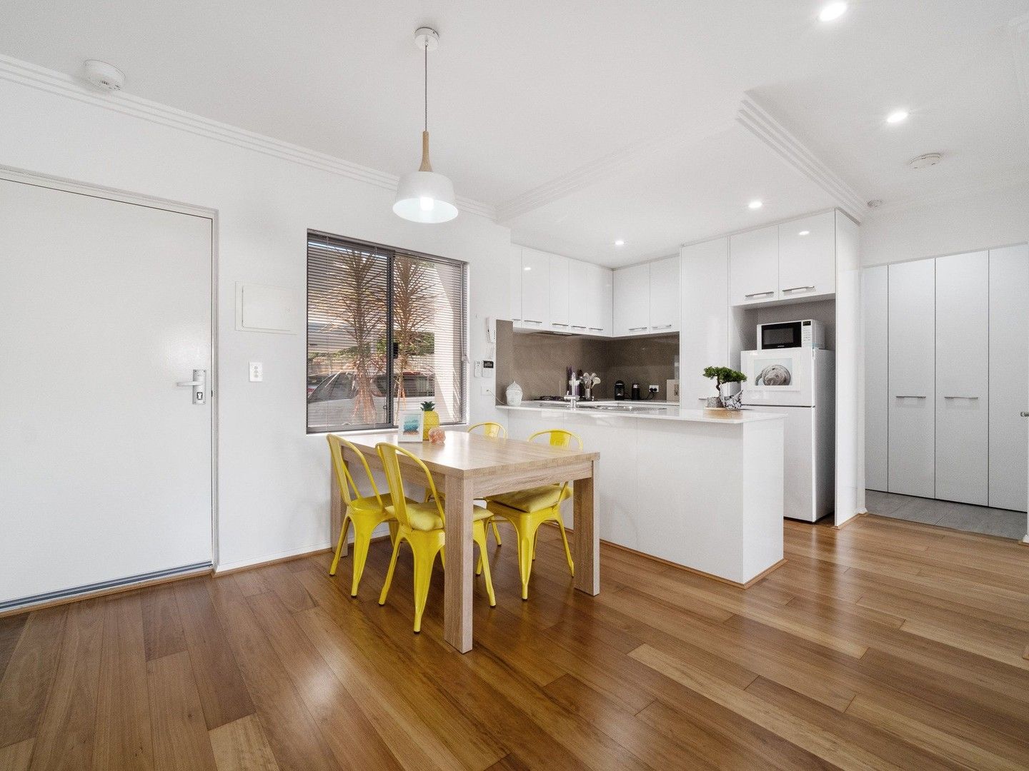 1 bedrooms Apartment / Unit / Flat in 4/9 Elanora Street JOONDANNA WA, 6060