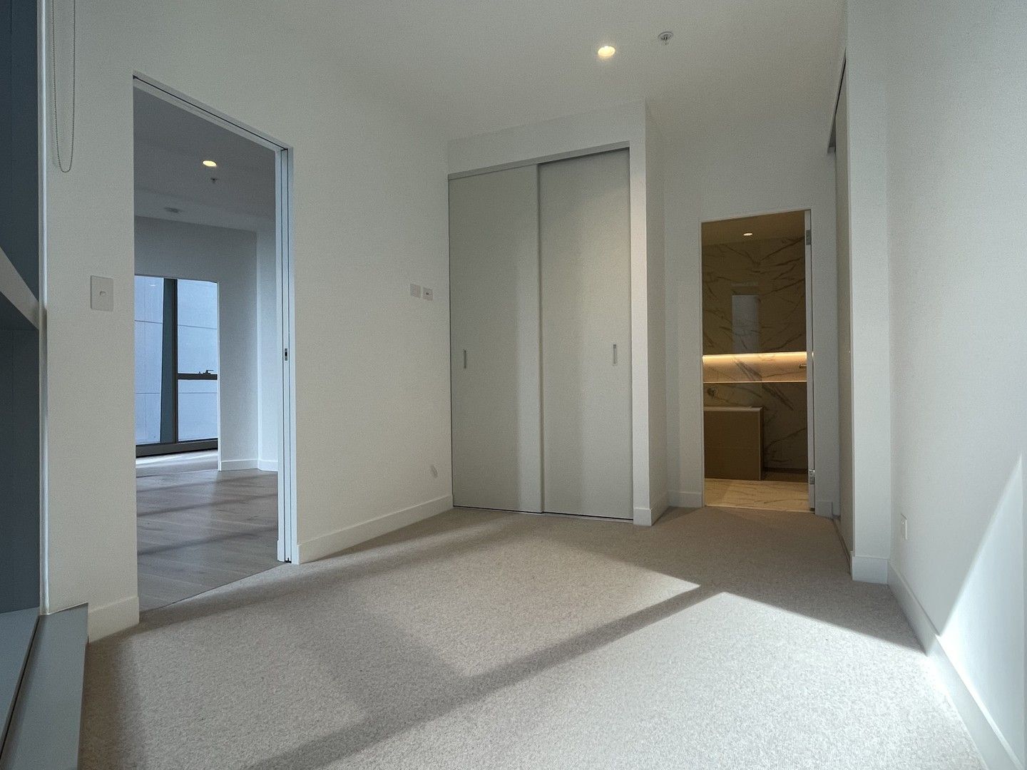 2 bedrooms Apartment / Unit / Flat in 2008/648 Lonsdale Street MELBOURNE VIC, 3000