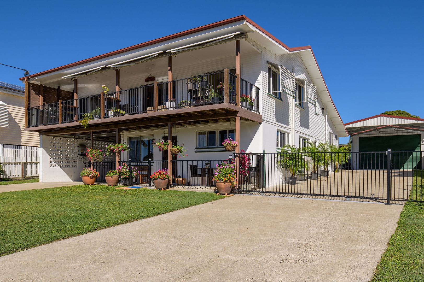 4 bedrooms House in 8 Oyster Parade TIN CAN BAY QLD, 4580