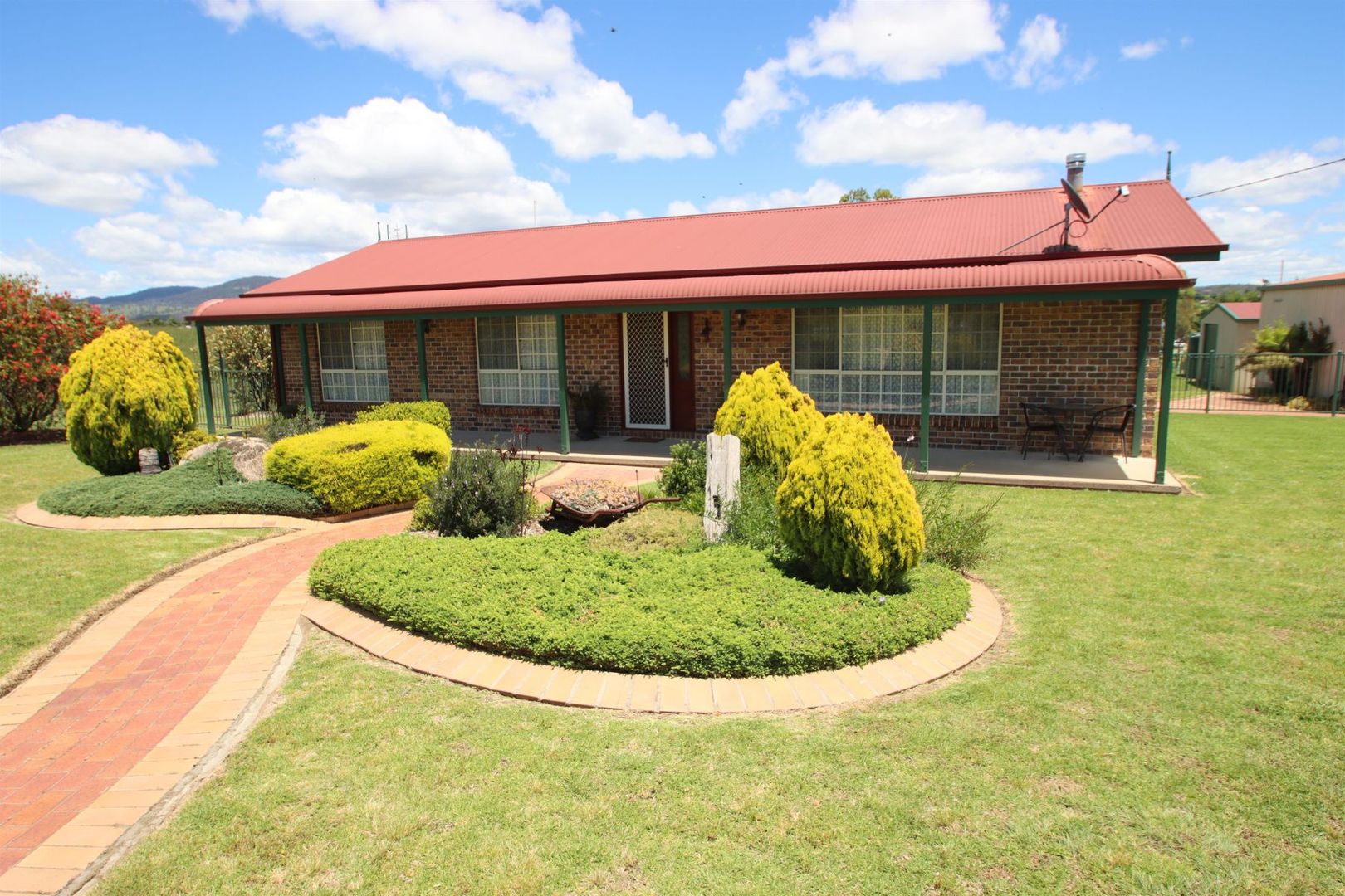 192 East Street, Tenterfield NSW 2372, Image 1