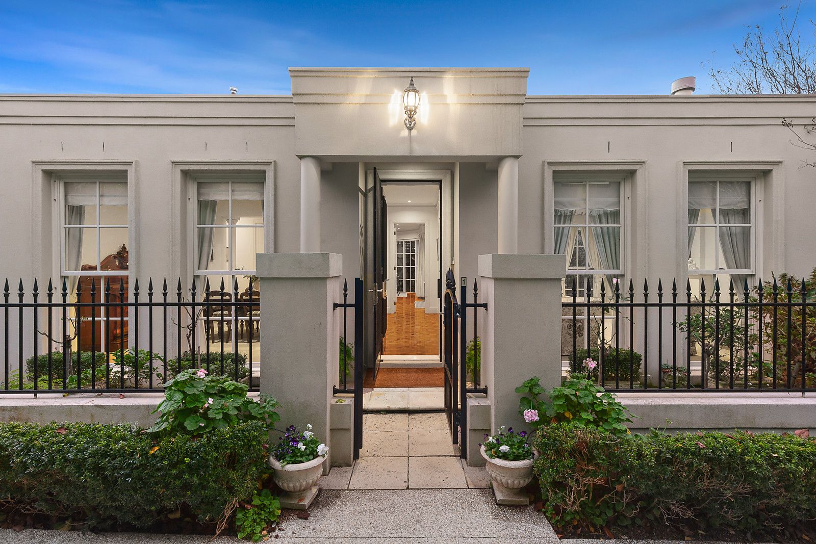 3 bedrooms House in 1 Gatehouse Place BRIGHTON VIC, 3186