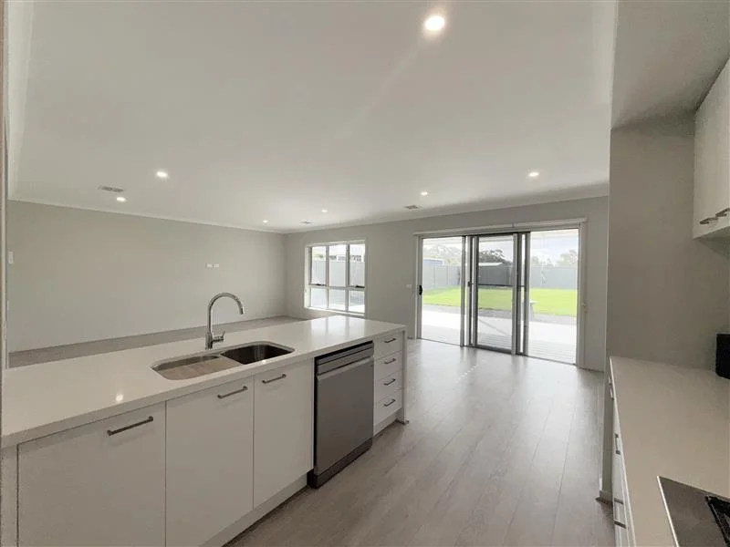 Additional image 4 of 8 Wedge Tail Court, Lara VIC 3212