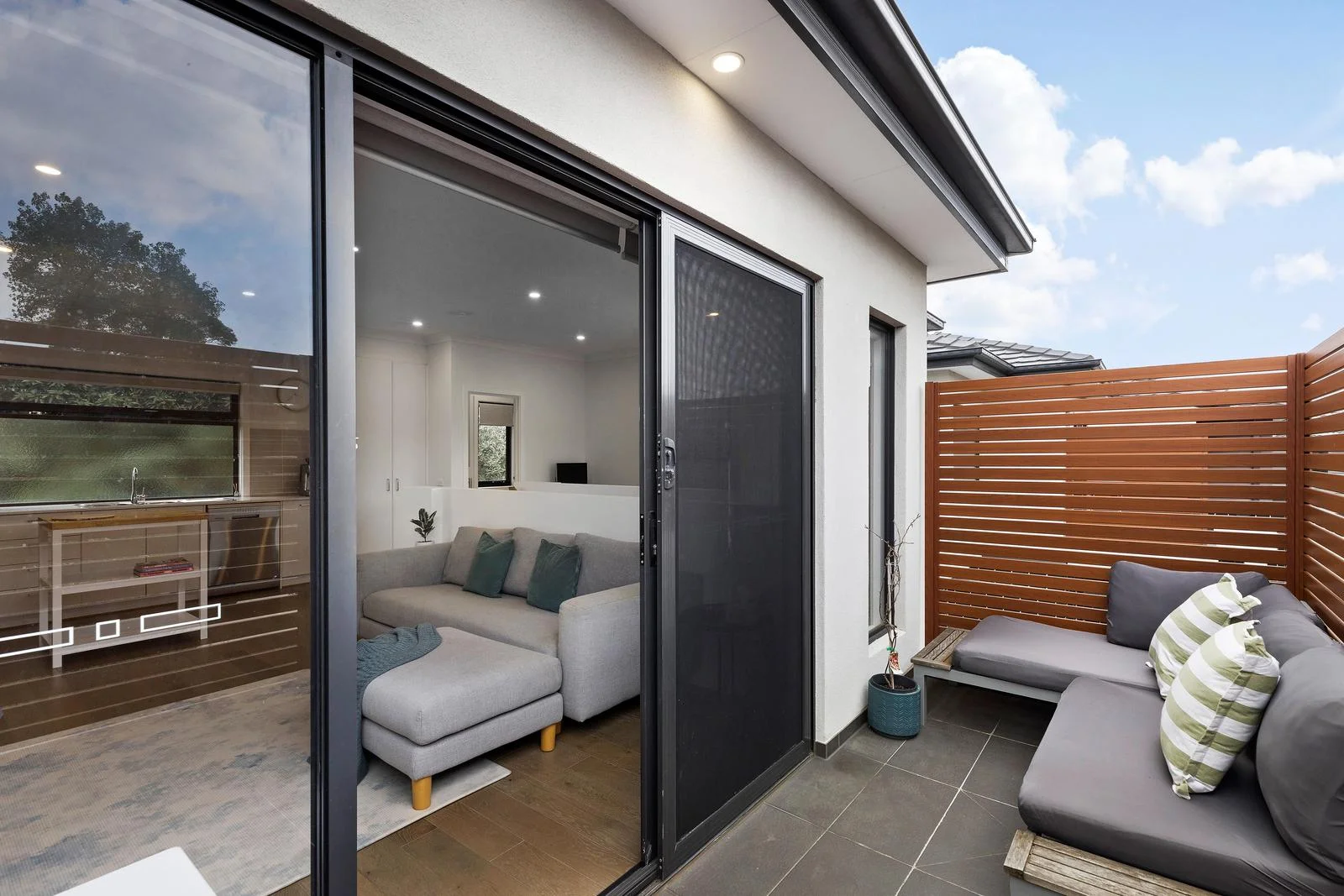 Additional image 11 of 2/39 McEwan Road, Heidelberg Heights VIC 3081