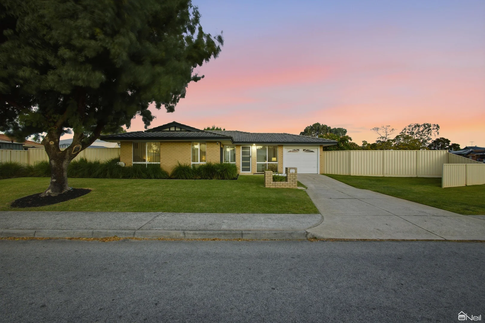 Additional image 31 of 2 Chisholm Circle, Seville Grove WA 6112