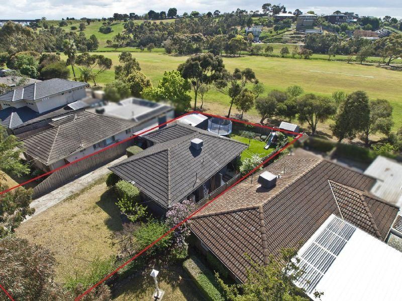 4 DeHavilland Avenue, STRATHMORE HEIGHTS VIC 3041, Image 0