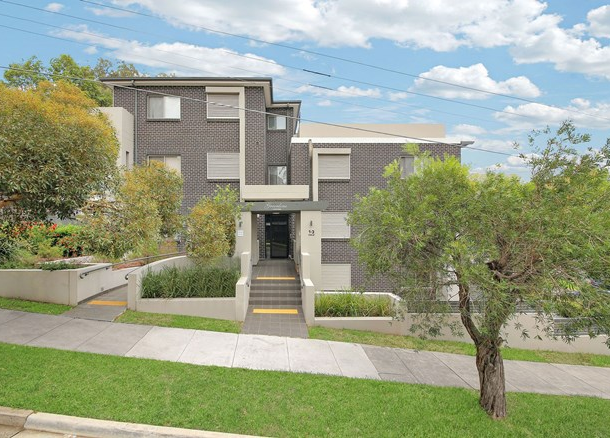 2/1-3 Hugh Avenue, Peakhurst NSW 2210