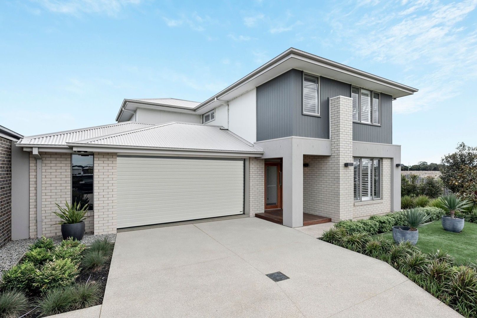 4 bedrooms House in 4 Buchanan Boulevard ARMSTRONG CREEK VIC, 3217