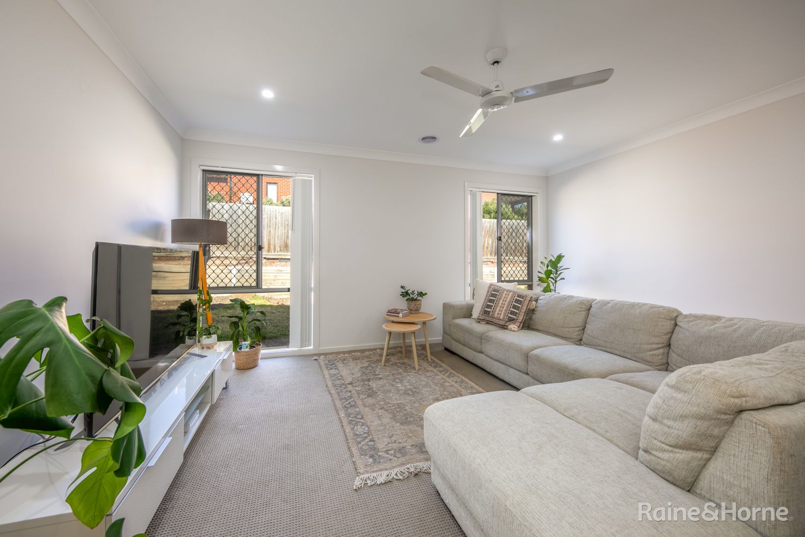 61 Wedmore Crescent, Sunbury VIC 3429, Image 2