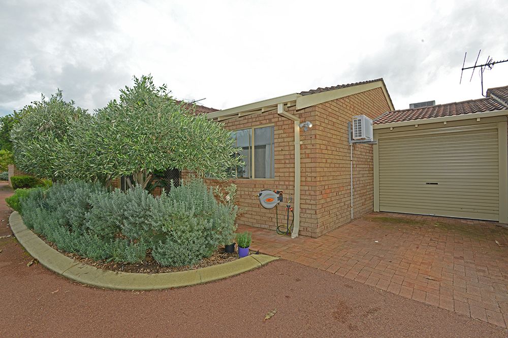 3 bedrooms Villa in 4/41 Point Walter Road BICTON WA, 6157