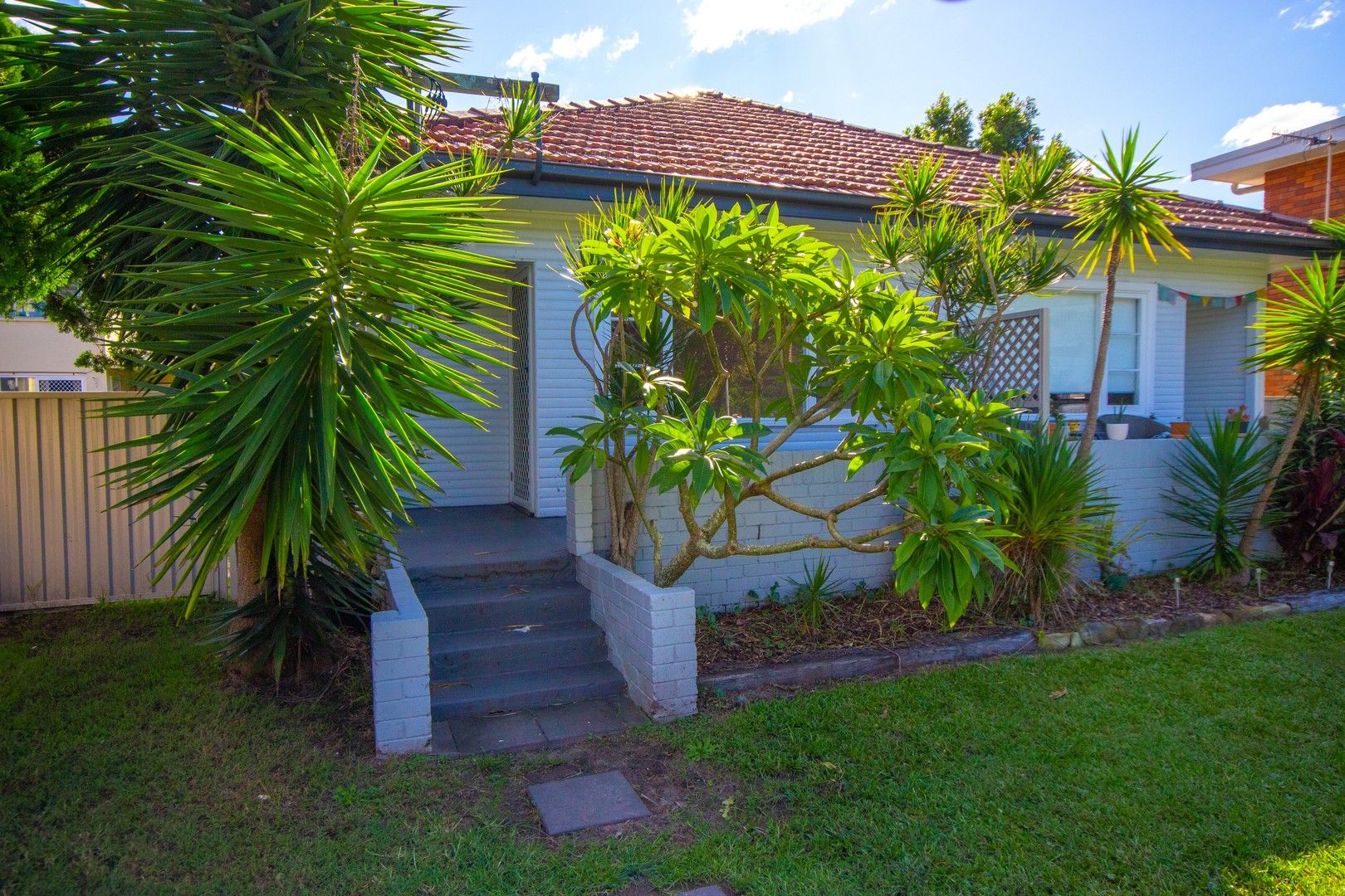 2 bedrooms Apartment / Unit / Flat in 2/209 Bay Road TOOWOON BAY NSW, 2261