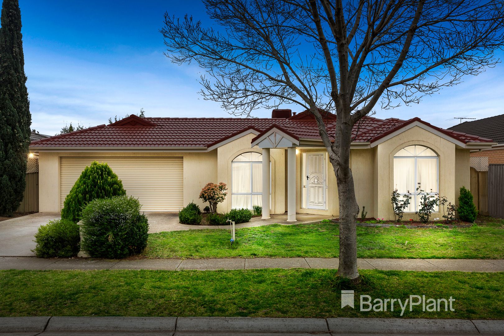 8 Penny Crescent, Hoppers Crossing Property History & Address
