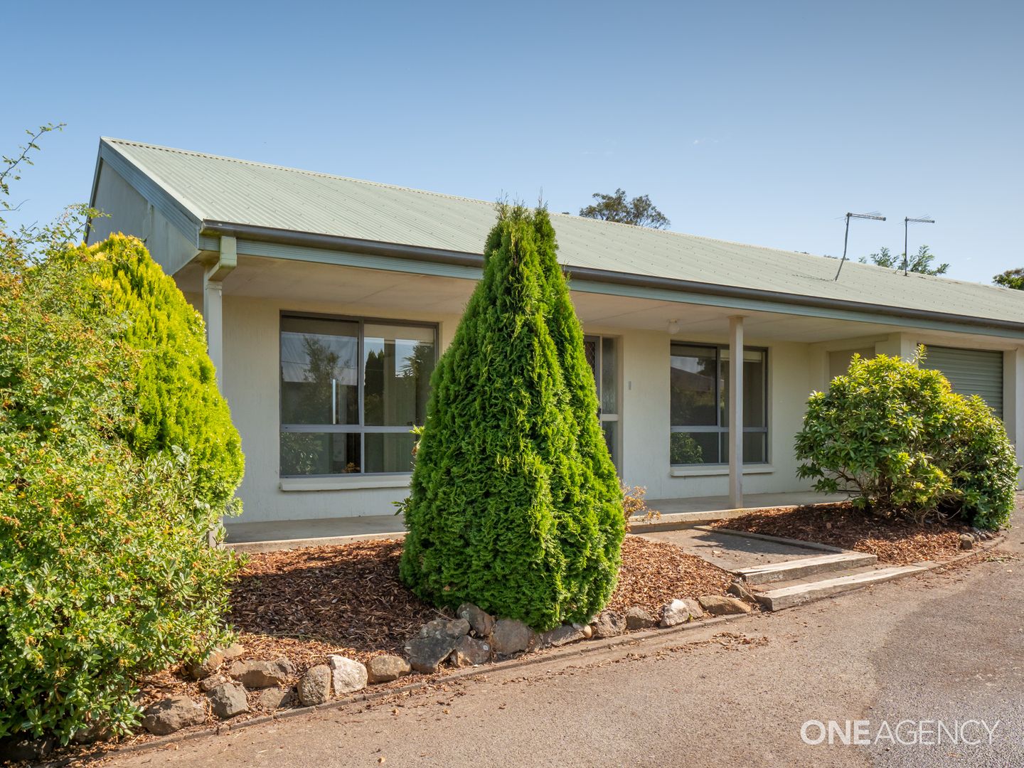 1/24 Glover Avenue, Blackstone Heights Property History & Address