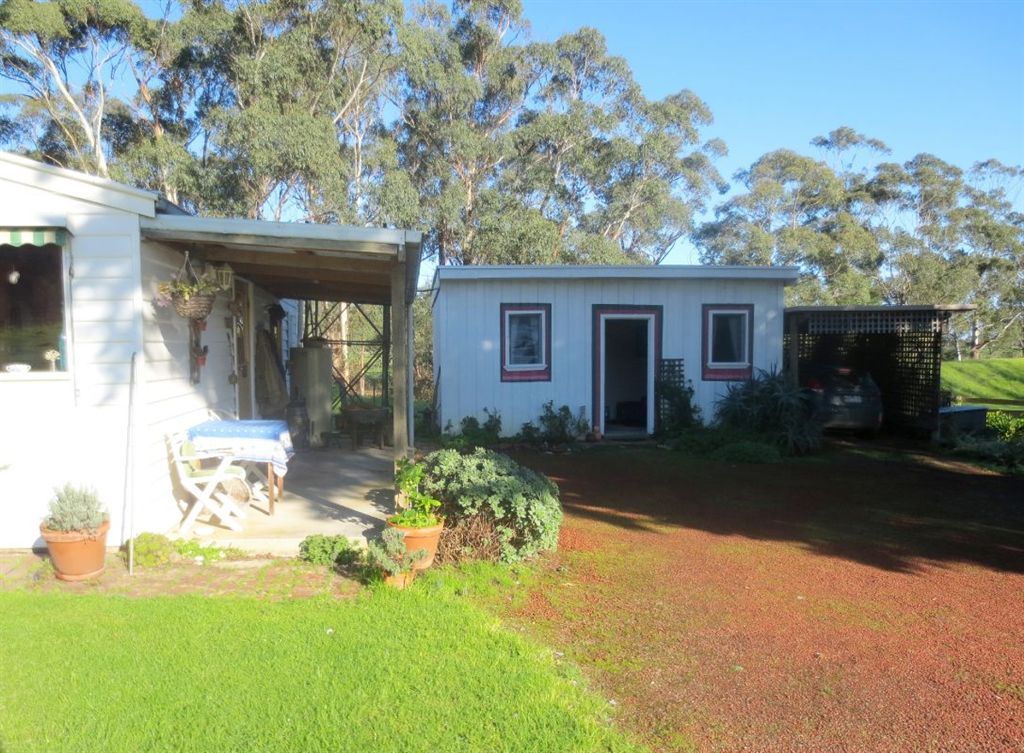 1455 Westernport Road, Heath Hill VIC 3981, Image 2