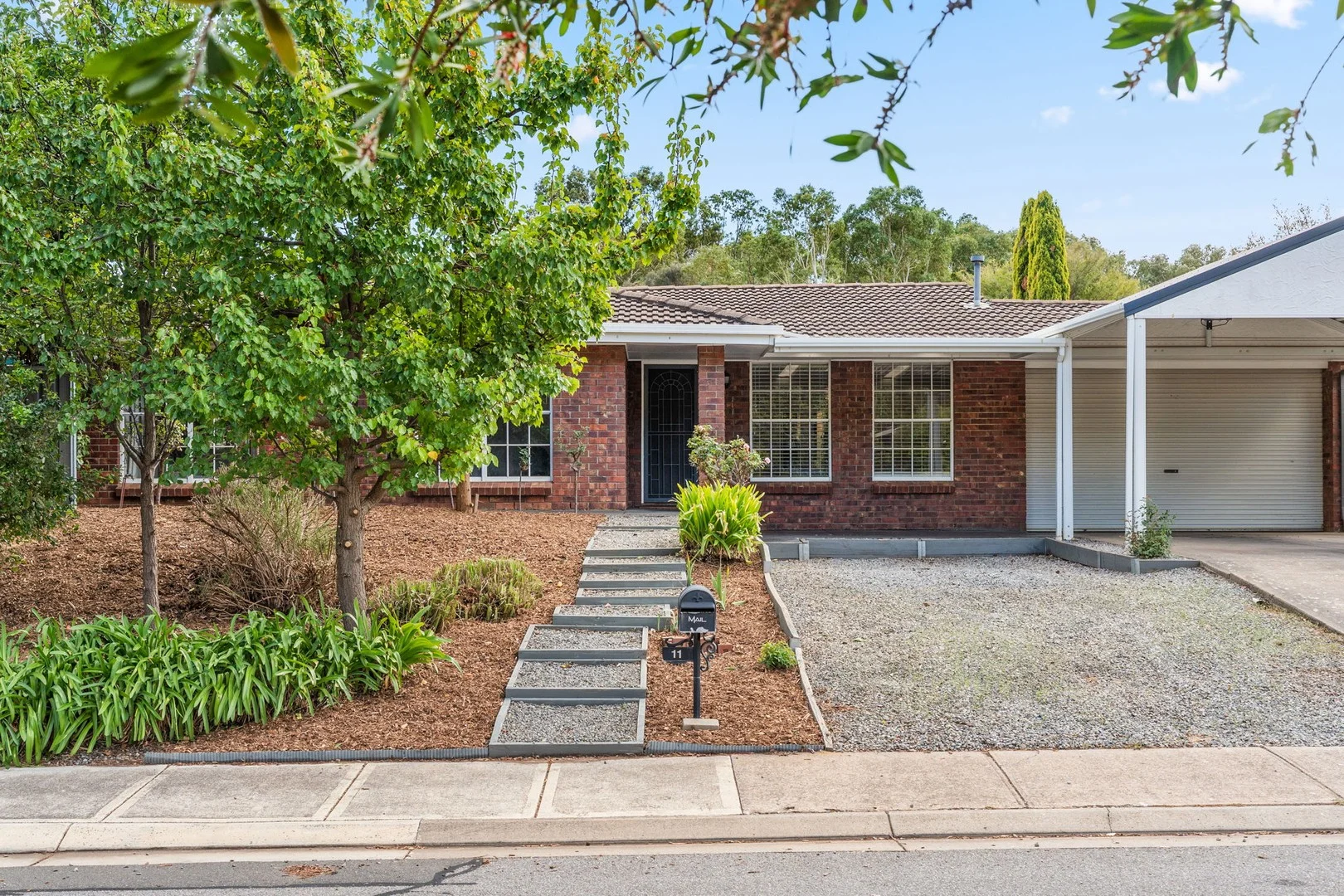 11 Dennis Street, Happy Valley SA 5159