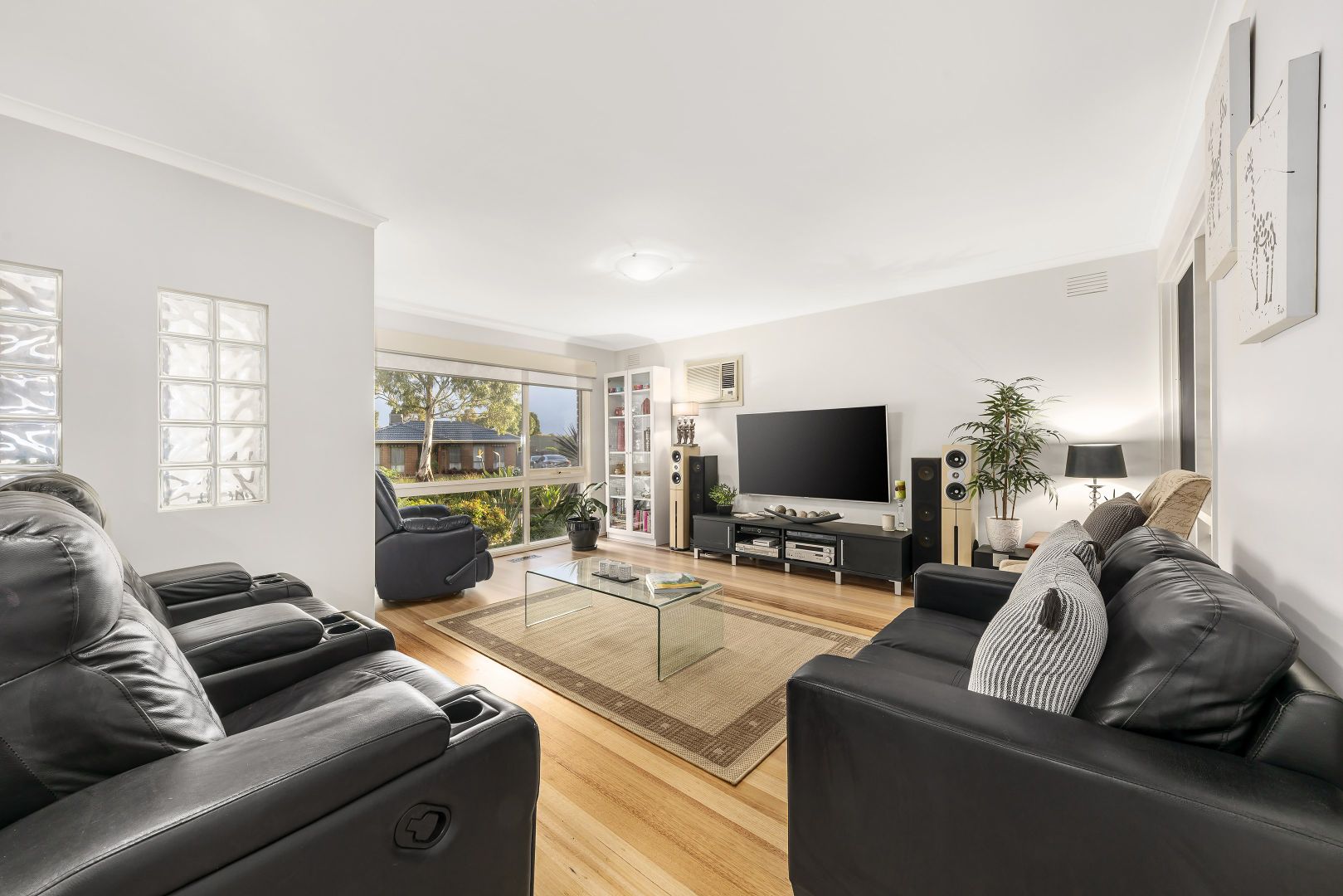 4 Kilborn Court, Mill Park VIC 3082, Image 1