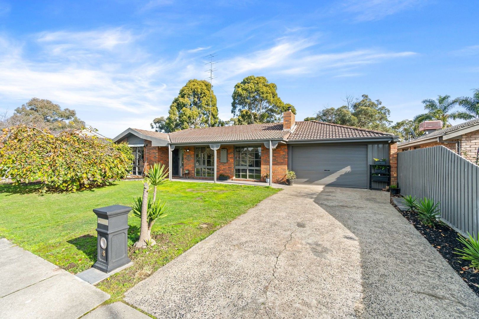 4 bedrooms House in 8 Kestrel Close TRARALGON VIC, 3844