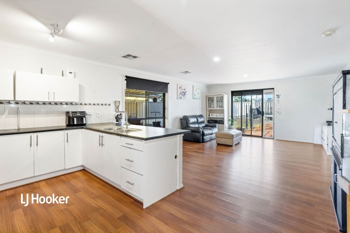 5 Grace Boulevard, Smithfield Plains SA 5114, Image 2