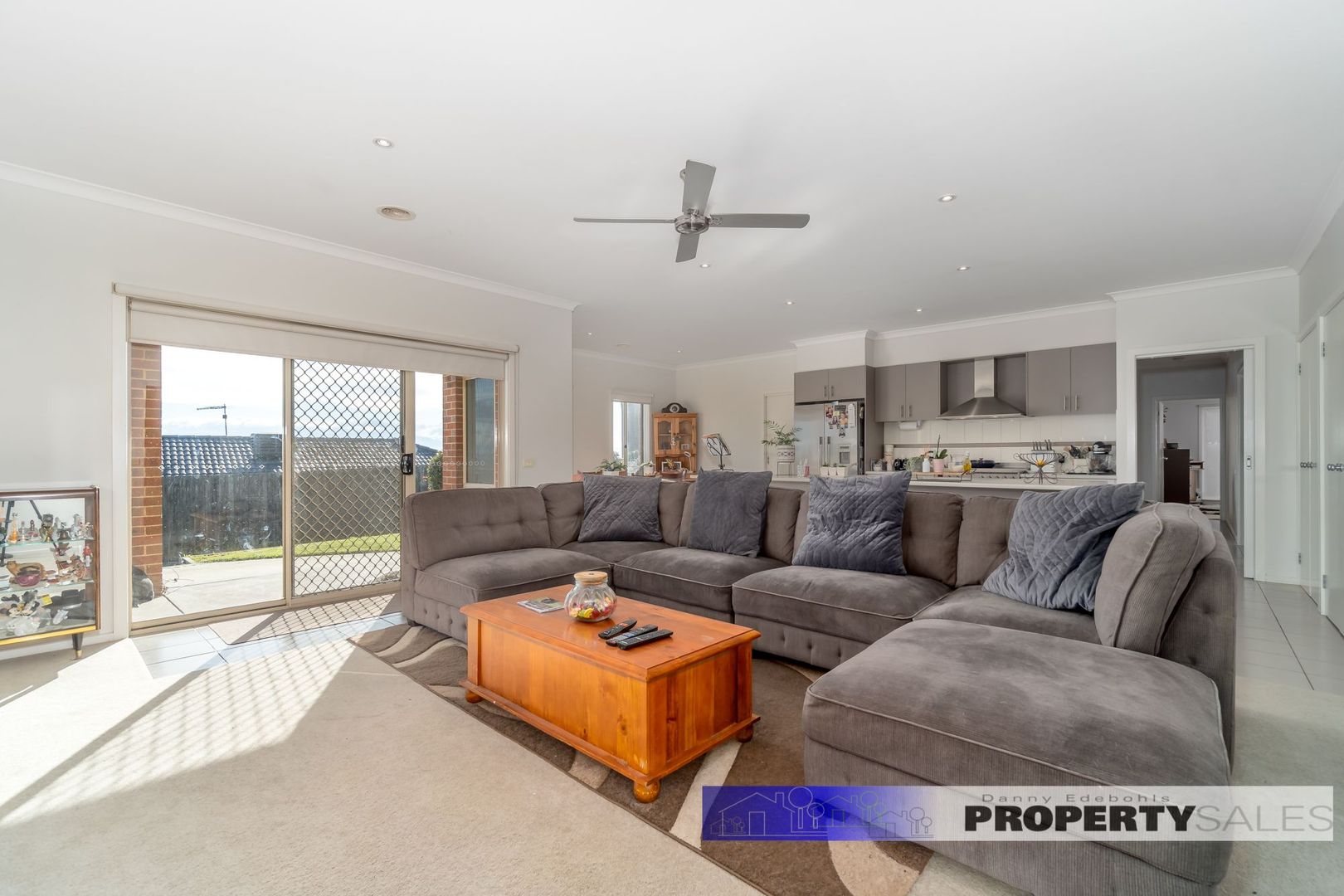 12 Ashlyn Parade, Moe VIC 3825, Image 2