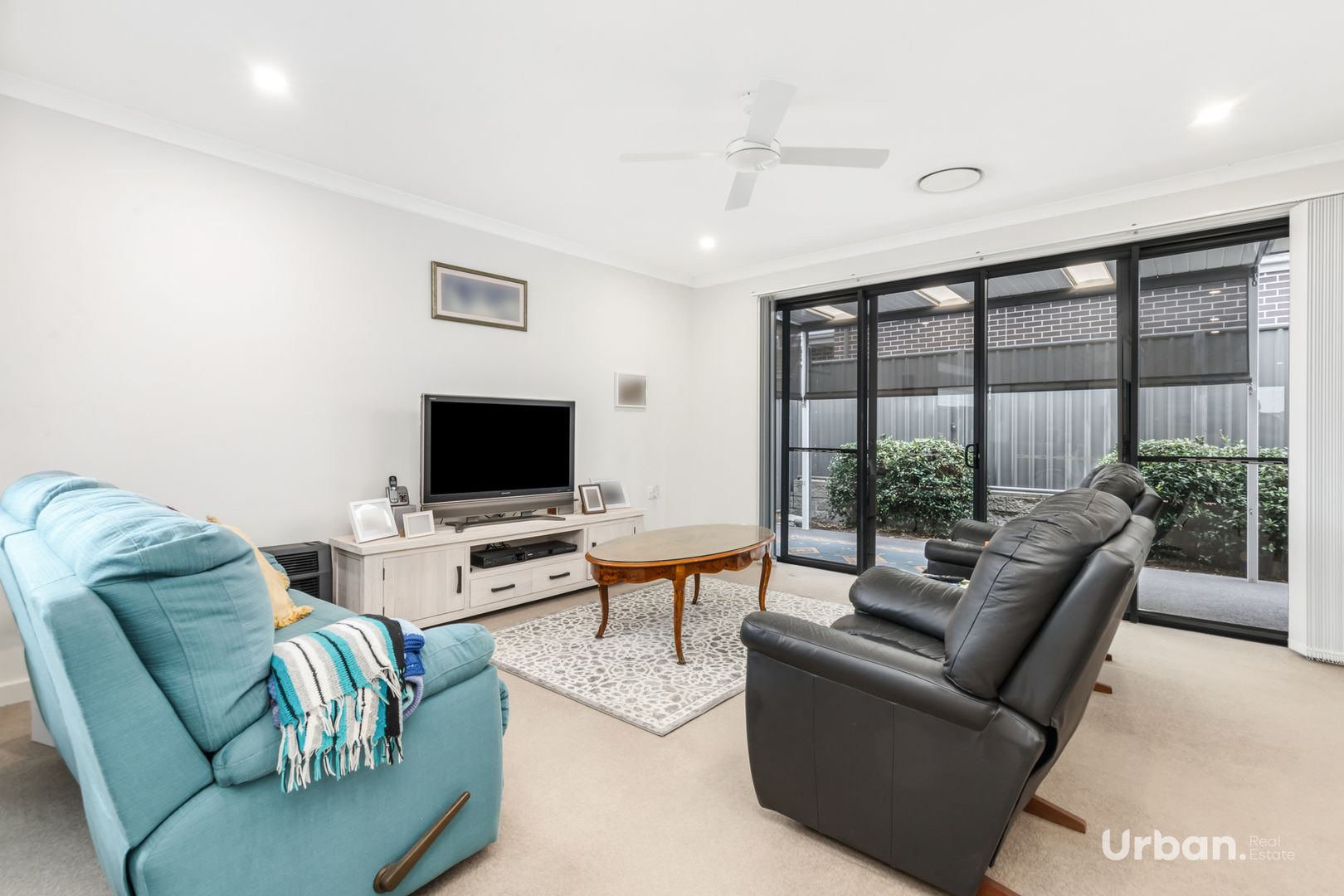 4 Newington Glade, Marsden Park NSW 2765, Image 2