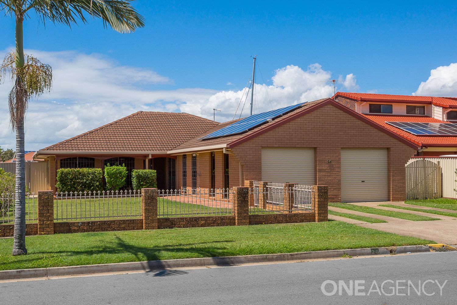 4 bedrooms House in 26 Australia Court NEWPORT QLD, 4020