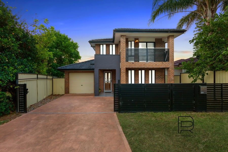 4 bedrooms House in 37 Richardson Crescent HEBERSHAM NSW, 2770