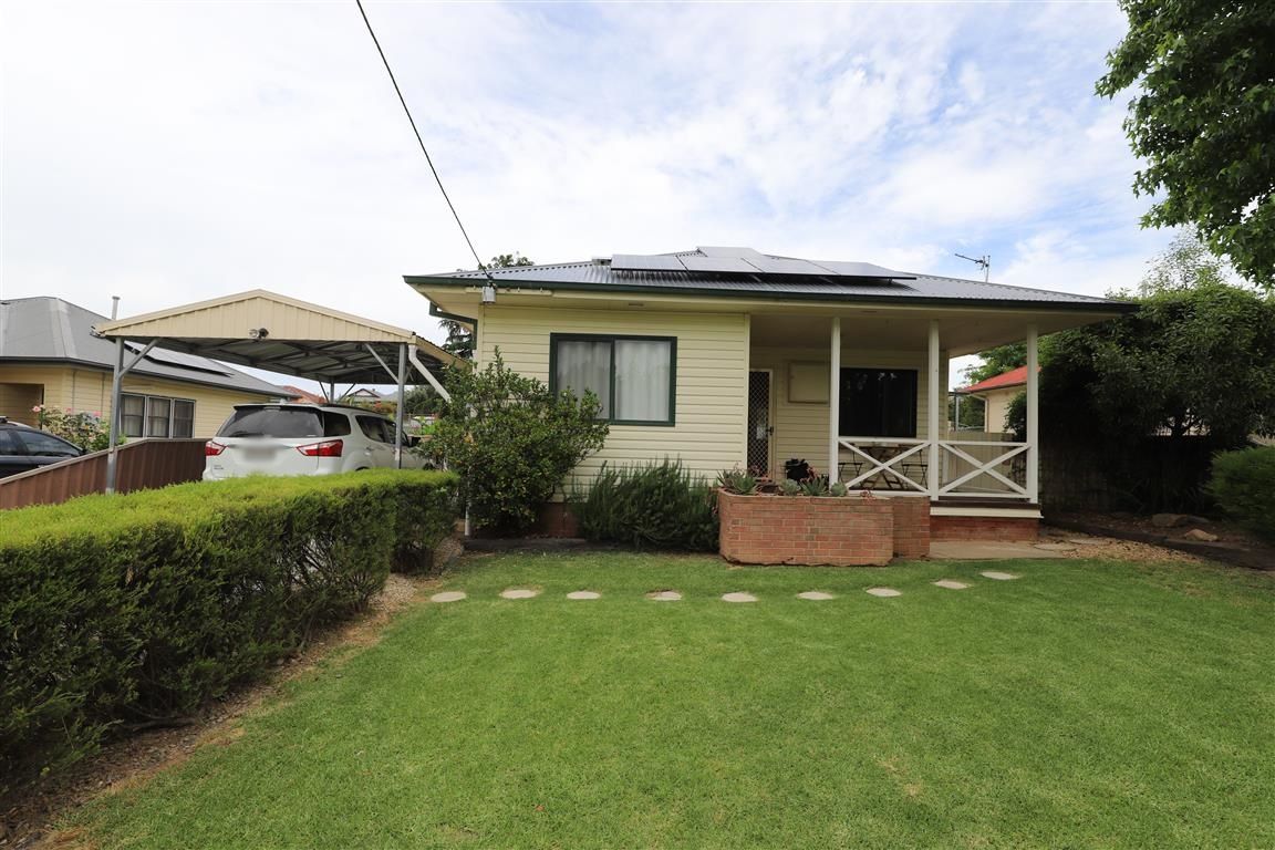 38 Herbert Street, Tumut NSW 2720, Image 2