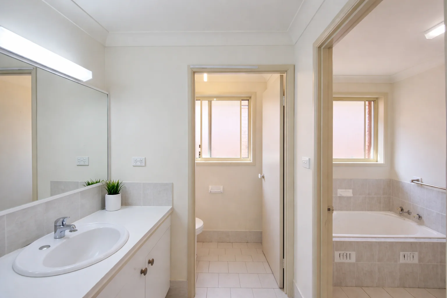 Additional image 5 of 9 Namoi Court, Wattle Grove NSW 2173