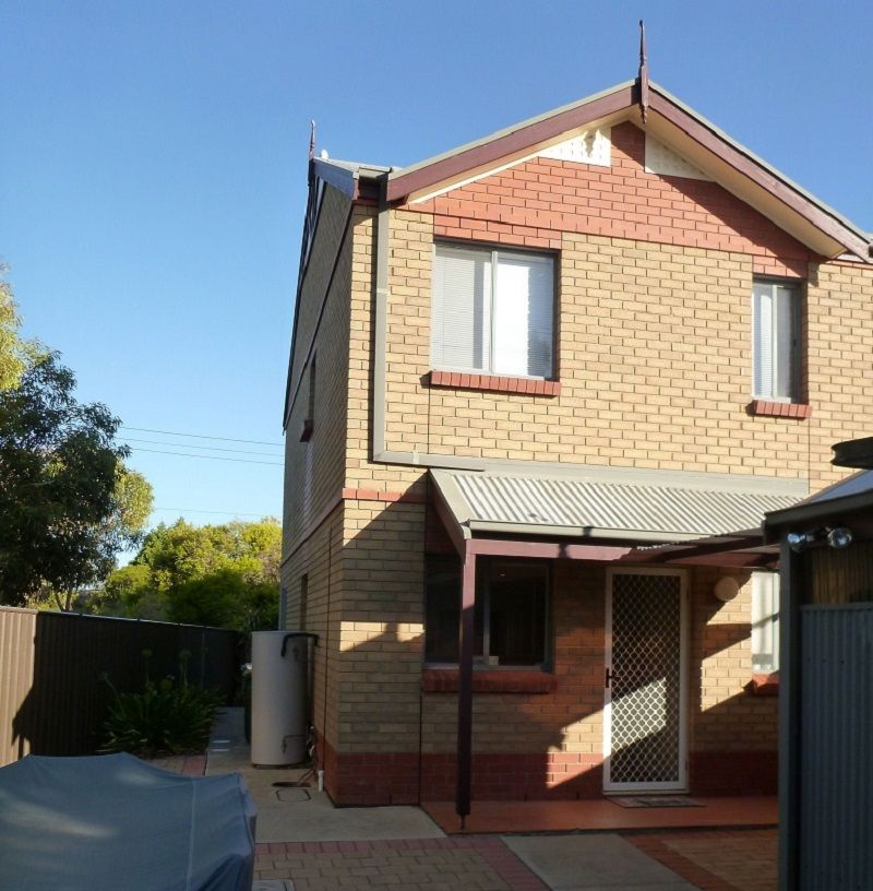 3 bedrooms Townhouse in 1/7 Harmer Court WYNN VALE SA, 5127