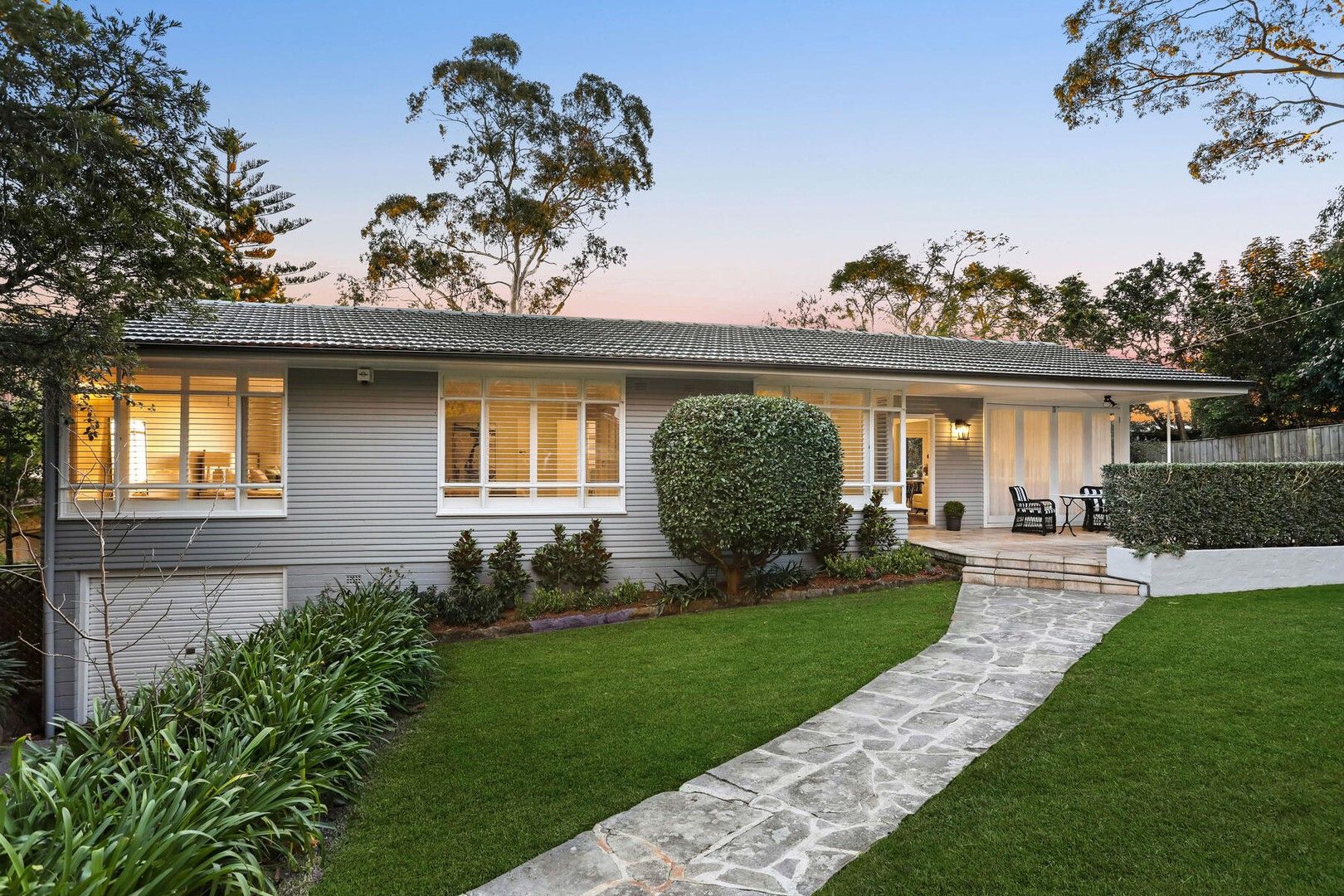 3 bedrooms House in 22 Darri Avenue WAHROONGA NSW, 2076