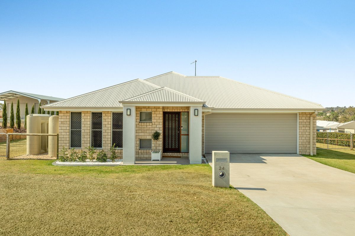 4 bedrooms House in 24 Phipps Drive MERINGANDAN WEST QLD, 4352