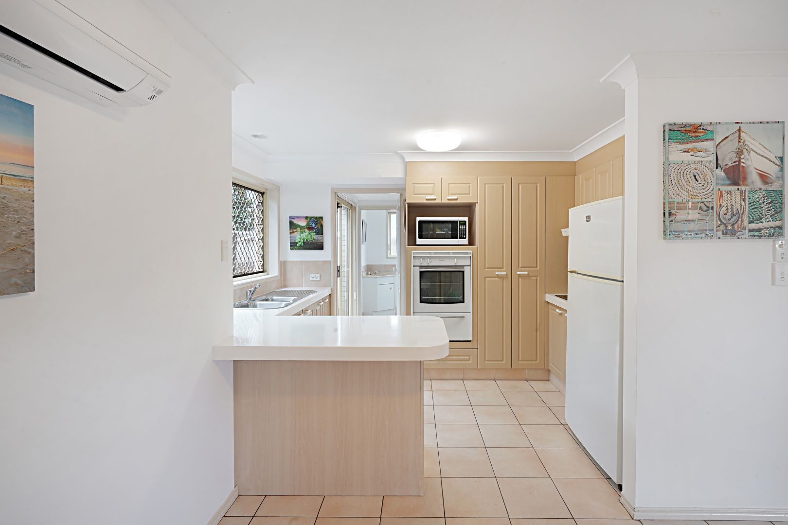 2/41 Laguna Avenue, Palm Beach QLD 4221, Image 2