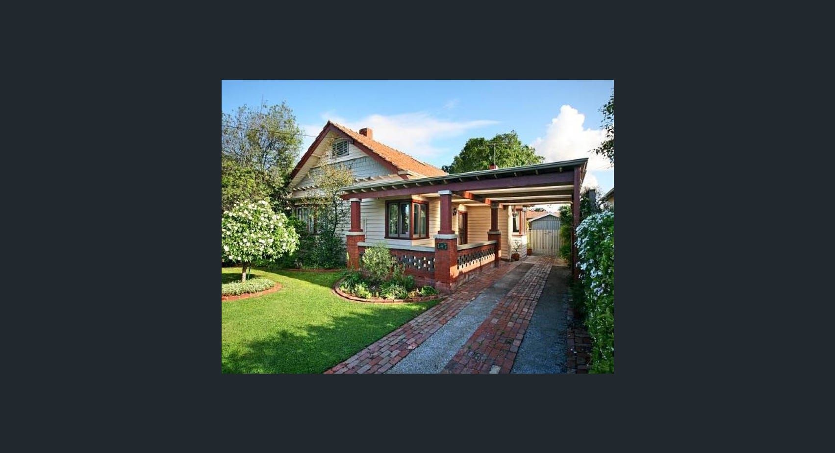 2 bedrooms House in 147 Kangaroo Road, HUGHESDALE VIC, 3166