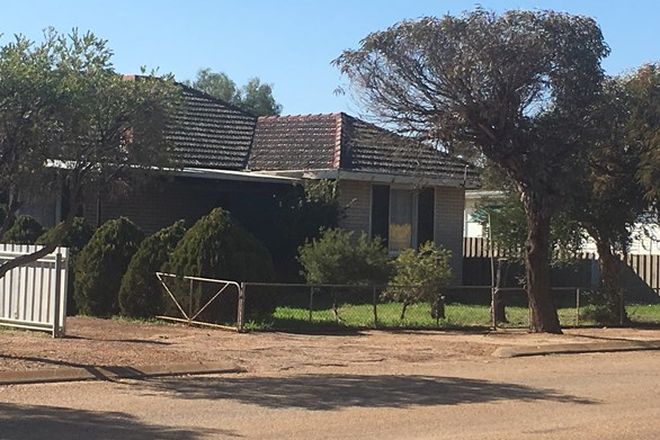 Picture of 28 Longhurst Street, NAREMBEEN WA 6369