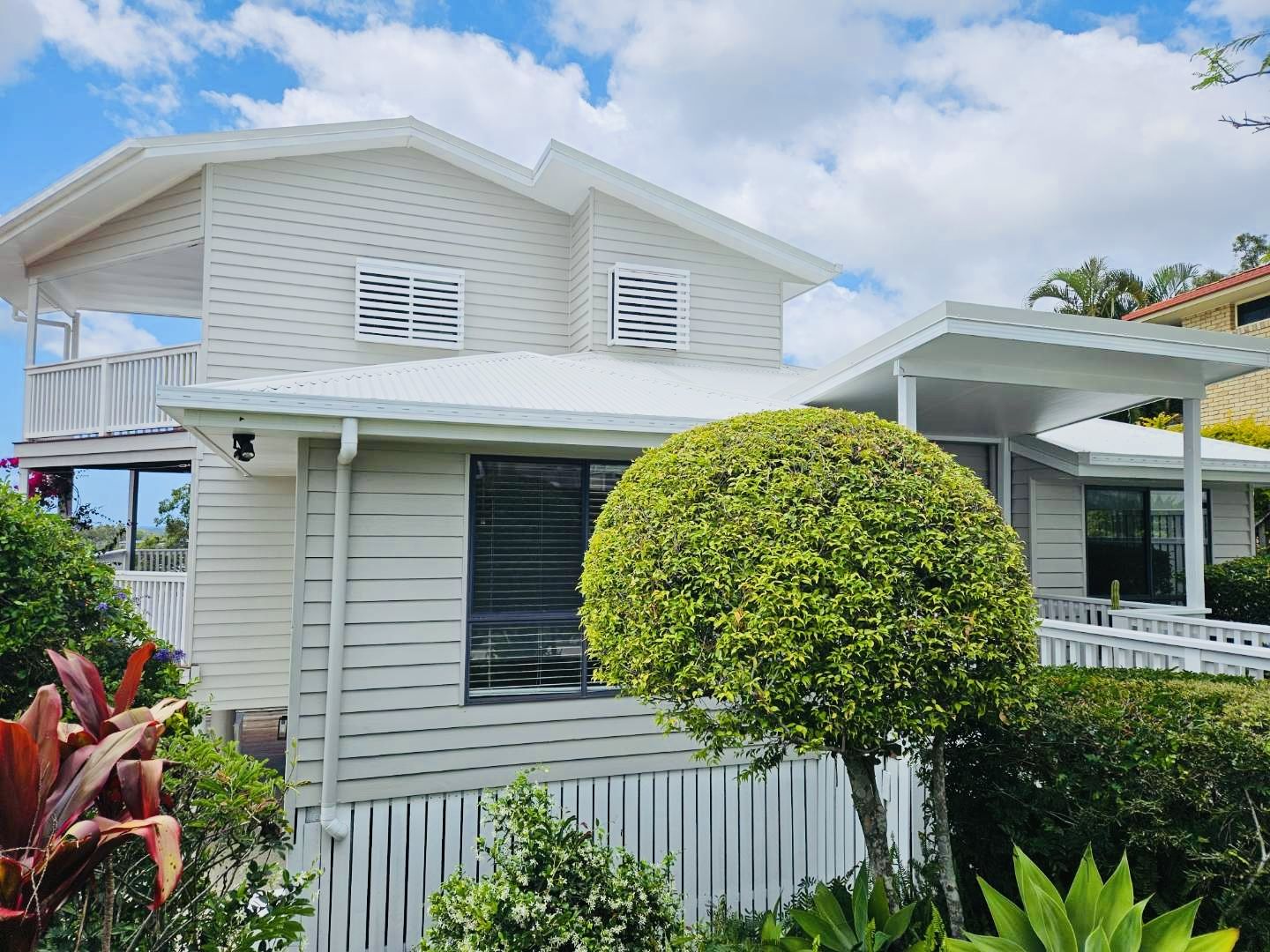 4 bedrooms House in 14 Mitaro Rise PACIFIC PINES QLD, 4211