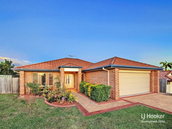 13 Coorong Place, Parkinson QLD 4115