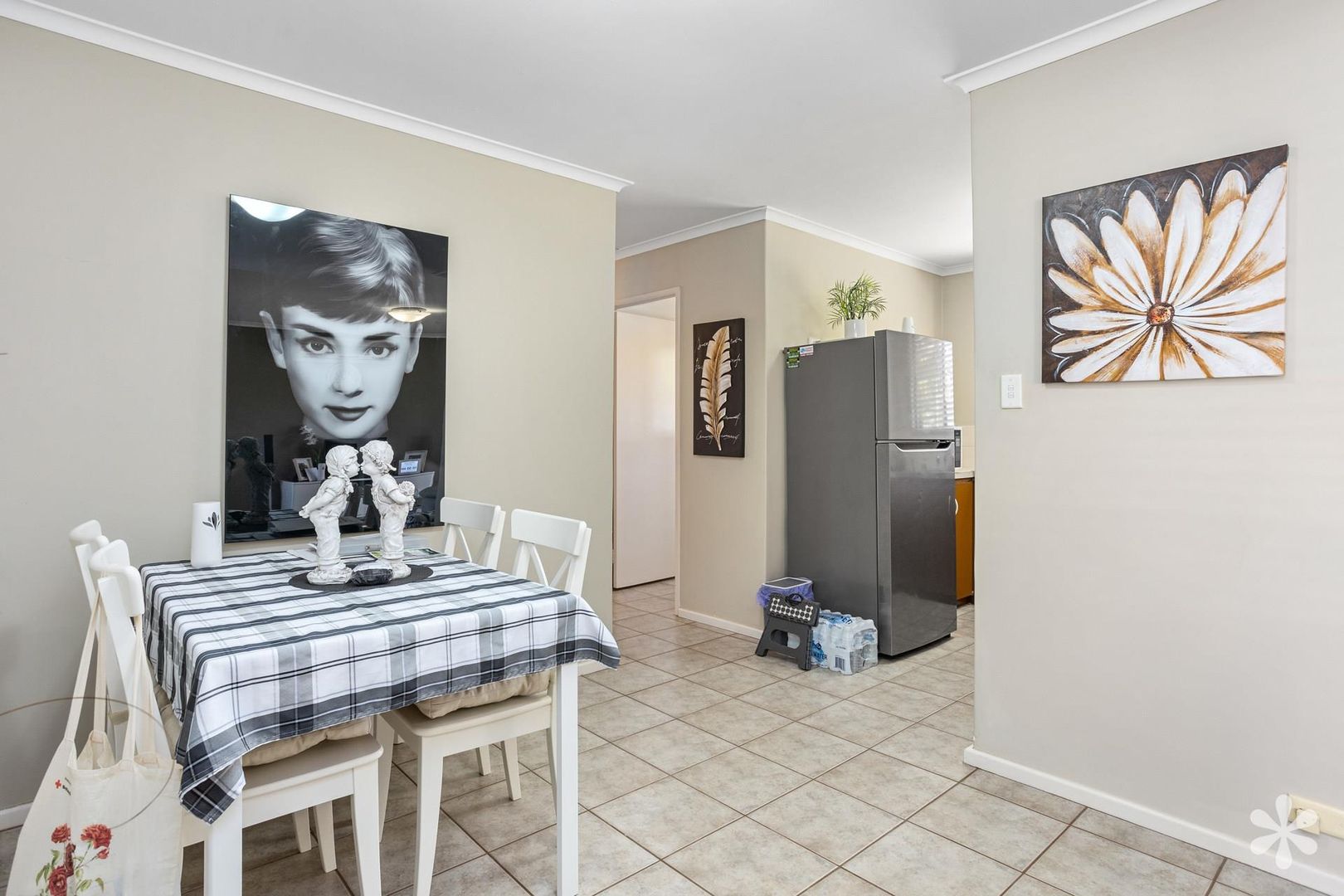 4/2 Lakeside Terrace, Mount Pleasant WA 6153, Image 2