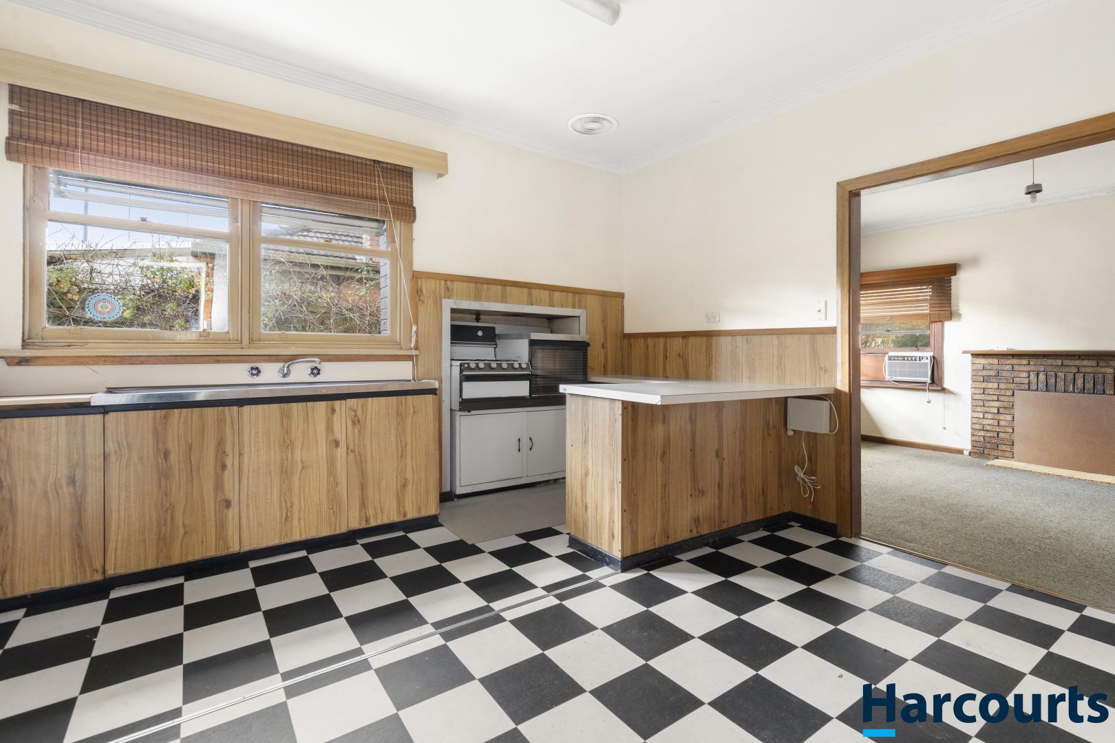 716 Humffray Street South, Mount Pleasant VIC 3350, Image 2