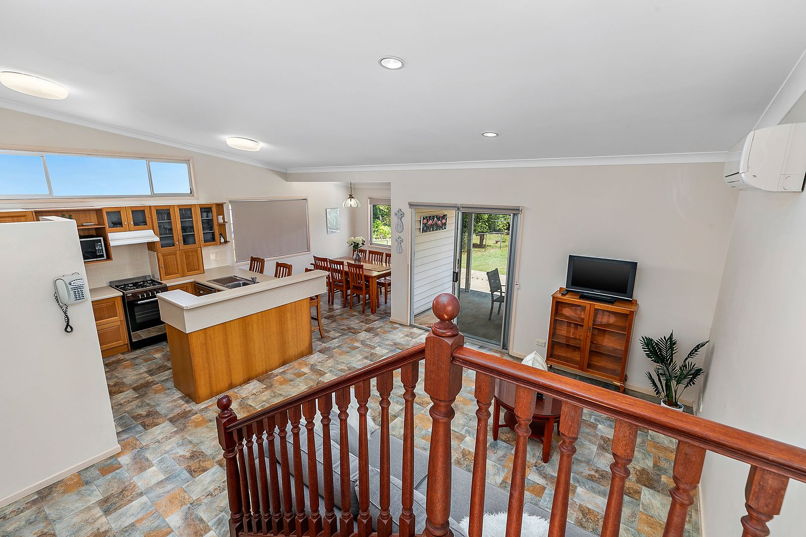 32 Mackenzie Street, Manly West QLD 4179, Image 2