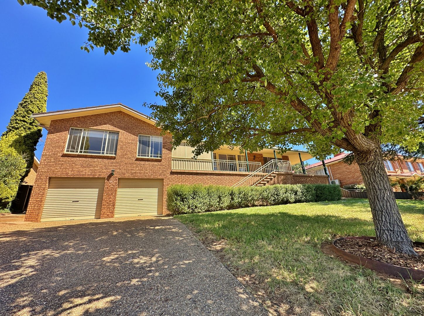 12 Anderson Avenue, Young NSW 2594