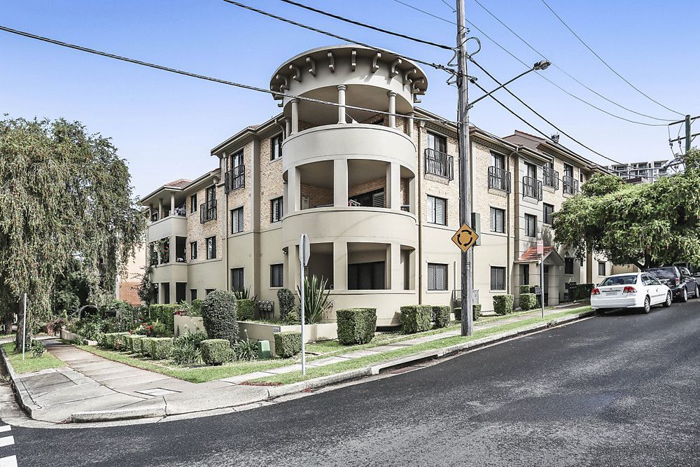 3 bedrooms Apartment / Unit / Flat in 14/57-61 Carrington Avenue HURSTVILLE NSW, 2220