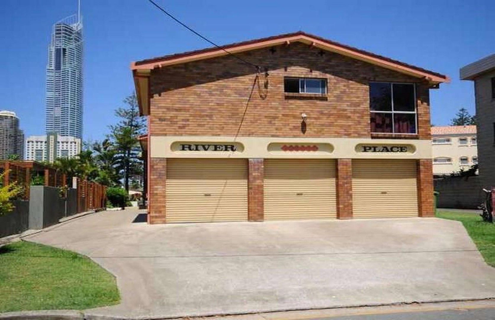 2 bedrooms Apartment / Unit / Flat in 6/5 Mallana Street SURFERS PARADISE QLD, 4217