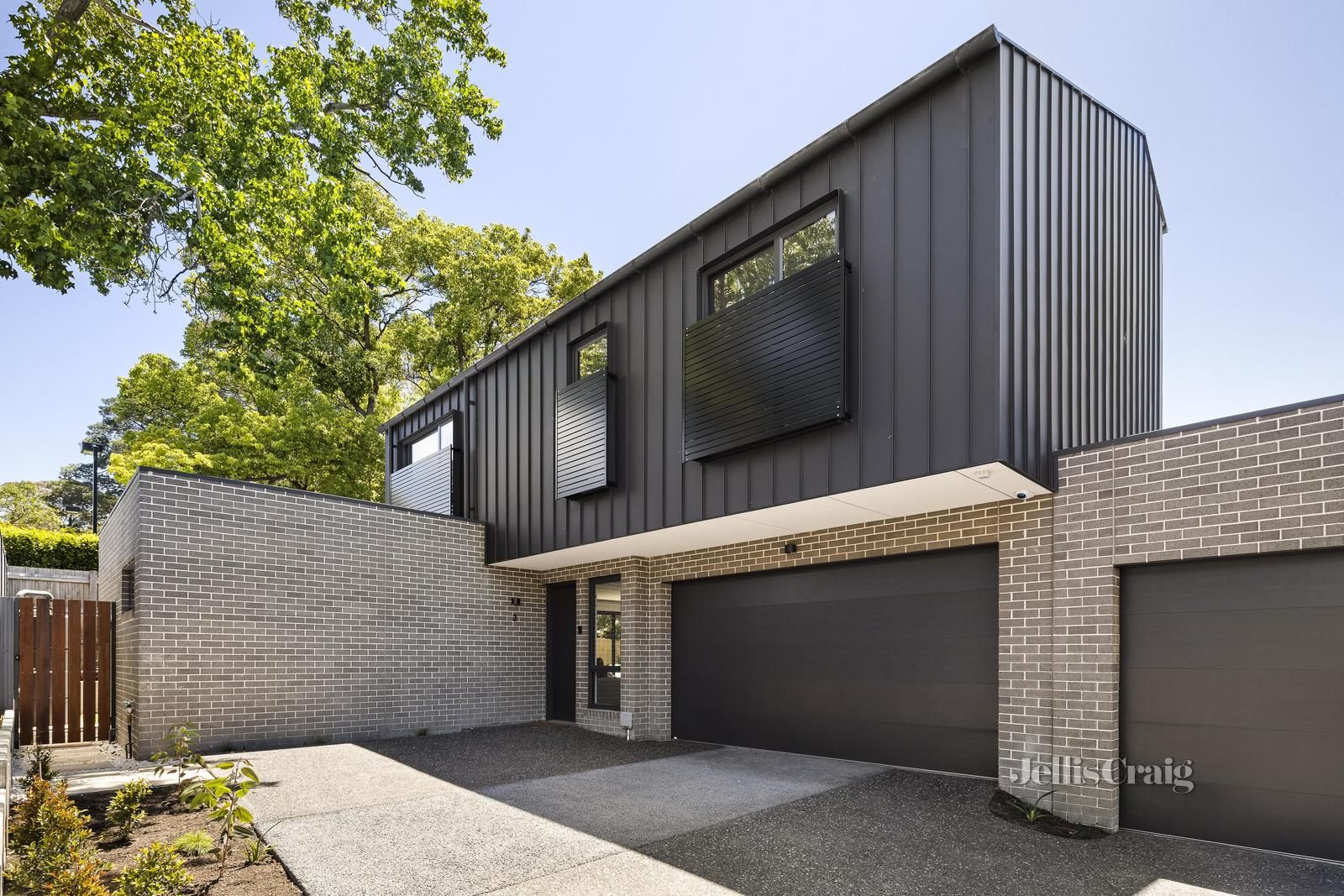 4 bedrooms House in 3/391 Lower Heidelberg Road EAGLEMONT VIC, 3084