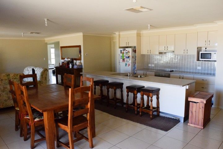 7 Quondong Rd, Grenfell NSW 2810, Image 2